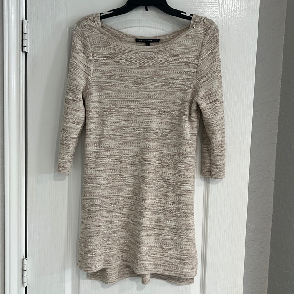 White House Black Market tunic in excellent condition size M